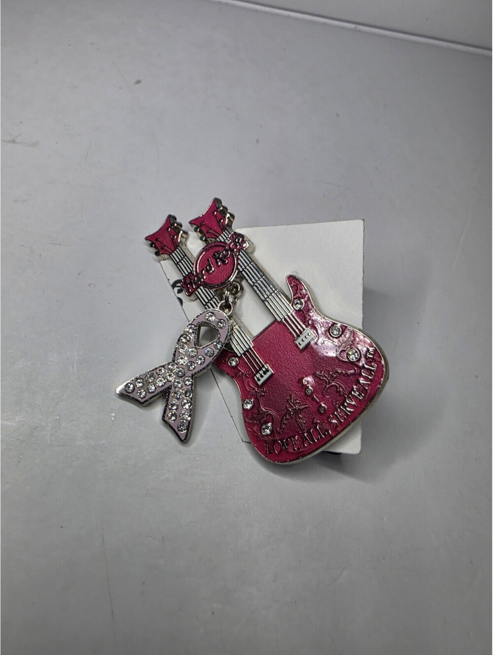 2010 Hard Rock Cafe Pinktober Double Guitar Pin